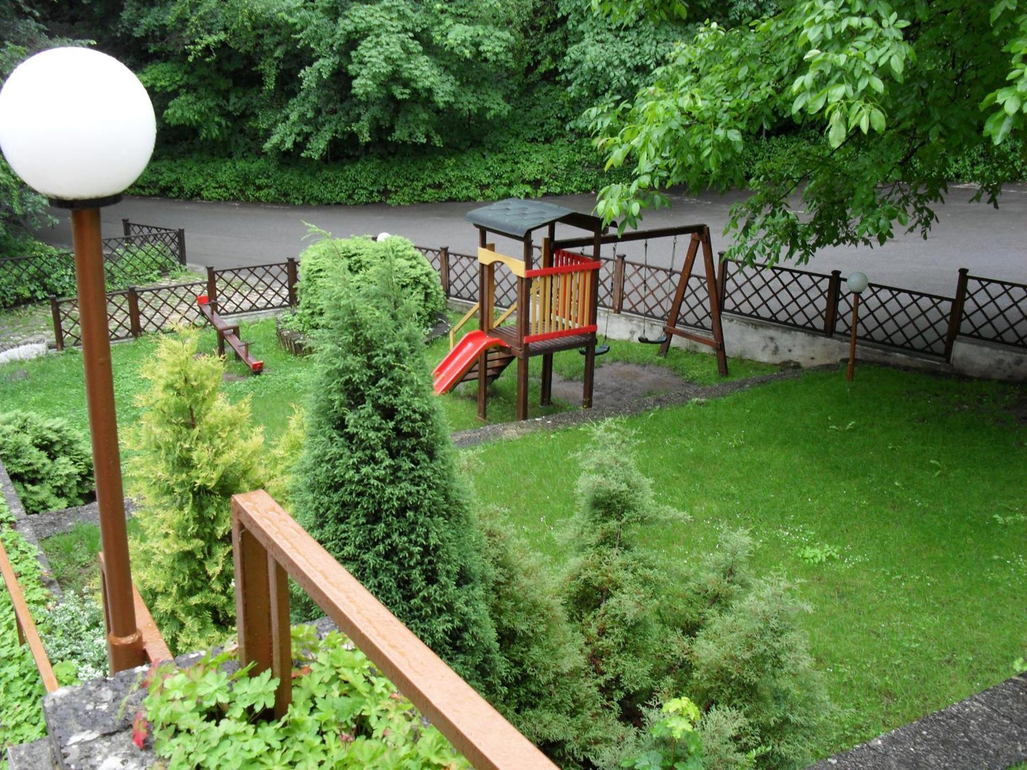 Family Park Hotel Kyoshkove Шумен Екстер'єр фото