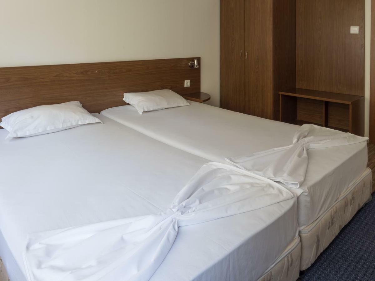 Family Park Hotel Kyoshkove Шумен Екстер'єр фото