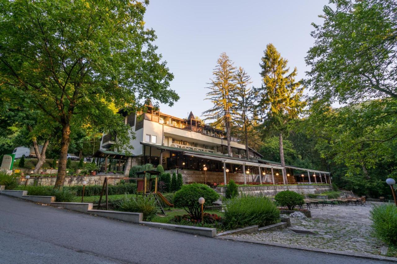 Family Park Hotel Kyoshkove Шумен Екстер'єр фото